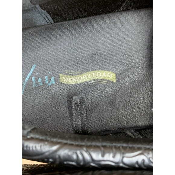 Yuu Bathanee Clog Shoes Women's Size 8.5 M Black Embossed Flower Slip On Nurse - Picture 16 of 16